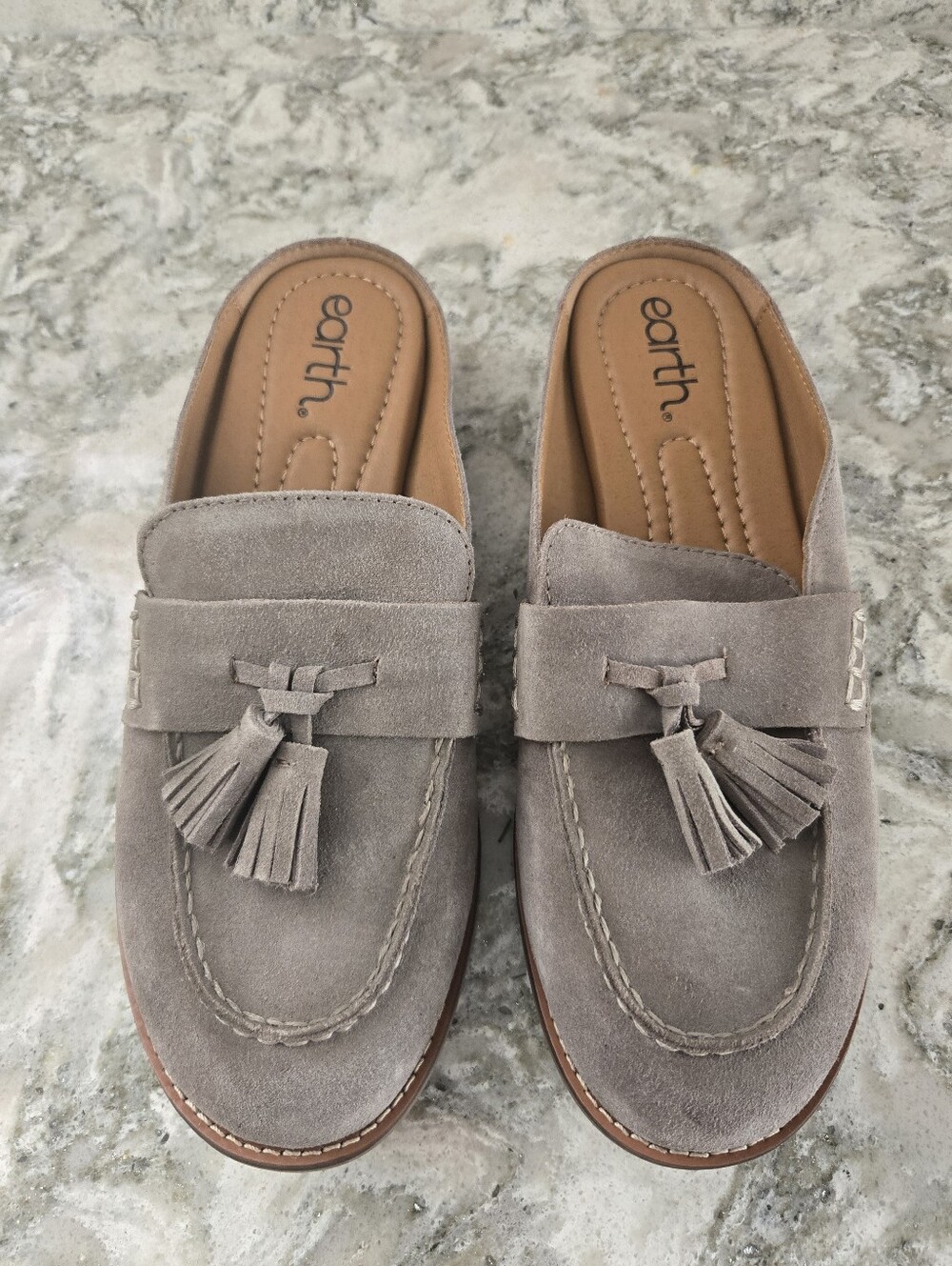 NWOT Earth Everett Tassel Mules